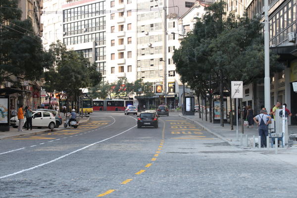 KOLAPS U BEOGRADU, SAOBRAĆAJ STOJI: Ove trase su u ogromnom zastoju, izbegavajte ih!