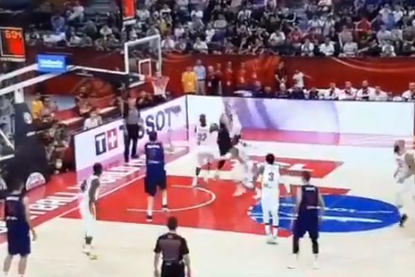 NAJLEPŠA AKCIJA SRPSKIH KOŠARKAŠA PROTIV ANGOLE: Šoutajm Jokića i Marjanovića, reakcija Šarenca je sve rekla!