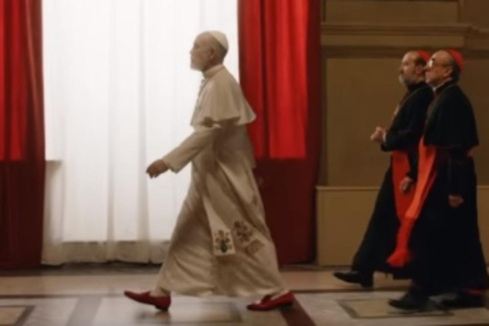 SKINUO SE PAPA U GAĆE I POKAZAO KAKO IZGLEDA BEZ ODORE! Snimak koji je zapalio INTERNET, niko ne može da VERUJE!