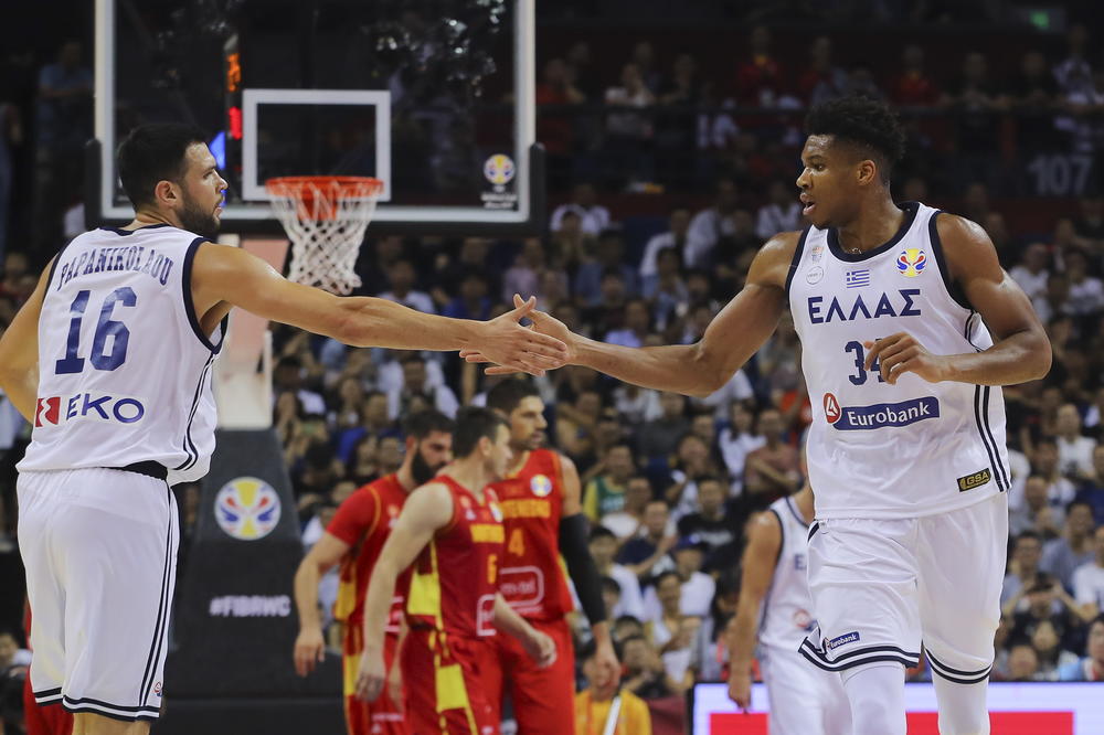 BRAĆO CRNOGORCI, MORAĆE TO MNOGO BOLJE: Grci odučili Đetiće od košarke, Litvanci slavili sa 101:47!