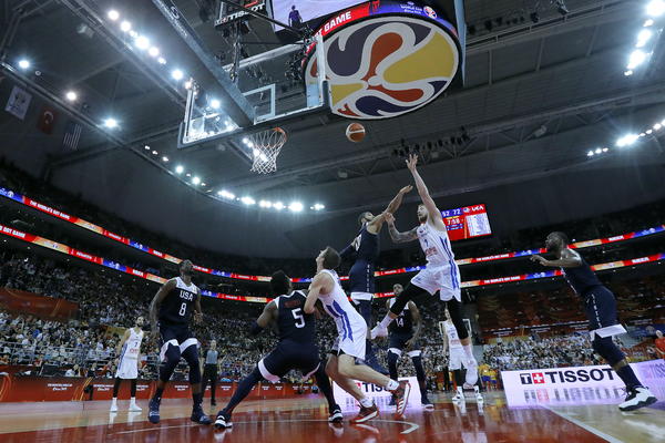 ČESIMA NEDOVOLJNA JEDNA ČETVRTINA: Amerikanci rutinski do prve pobede! Francuzi probili Pancere!
