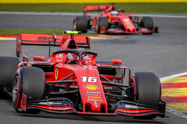 KO ČEKA TAJ I DOČEKA: Ferari konačno pobedio! Hamilton jurio Leklera, ali ga nije prestigao!