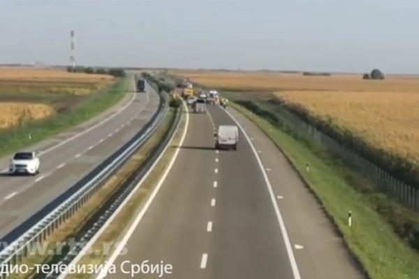 IZ AUDIJA SMRTI DETE SU SPASILI VOJNICI! Oni su naišli na udes U KOM JE POGINULO TROJE, njemu SU PROMENILI ŽIVOT