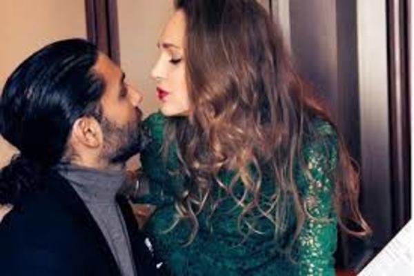 NAJBOGATIJA SRPKINJA OTVORILA VRATA SVOJIH VILA U PARIZU I EGIPTU: Bazeni, sobe za zaposlene, SVE U ZLATU!