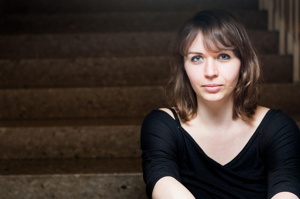 AUSTRIJSKA UMETNICA IRIS BLAUENŠTAJNE OTVARA SONJINE DANE: Sećanje na LEGENDARNU GLUMICU u ČAČKU