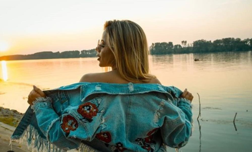 "BILA UDATA ZA STARCA, KAD JE UMRO NASLEDILA PENZIJU": Sad je u VEZI SA ŽENOM, a STRIC ni da čuje za nju