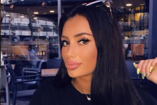 ZADRUGARKA ĆE UNIŠTITI PEVAČA, KOJI JOJ JE OSTAO DUŽAN NOVAC: Tamo sam završila neplanirano, neplaćeno i katastrofa