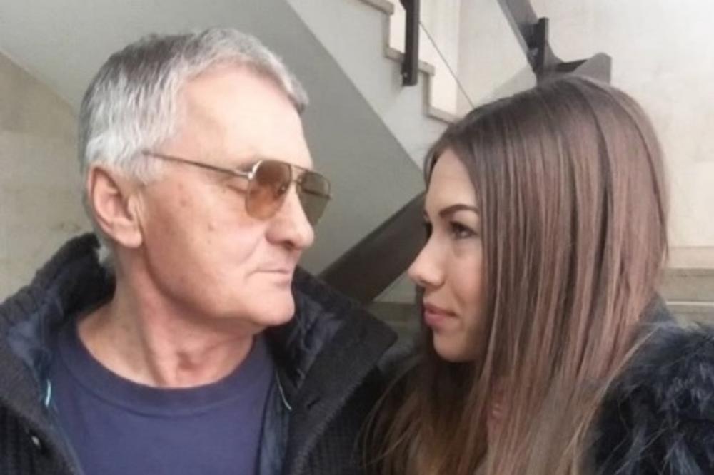 MILJANA SE SKINULA, A MILOJKO SAMO GLEDA: Isplivale fotke s medenog meseca, ali i KOMENTARI (FOTO)