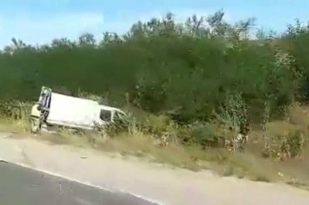 JEZIVA NESREĆA DESILA SE KOD KRAGUJEVCA: Kamion sleteo s puta, SVE JE POKUŠAO DA SE TO NE DESI (VIDEO)