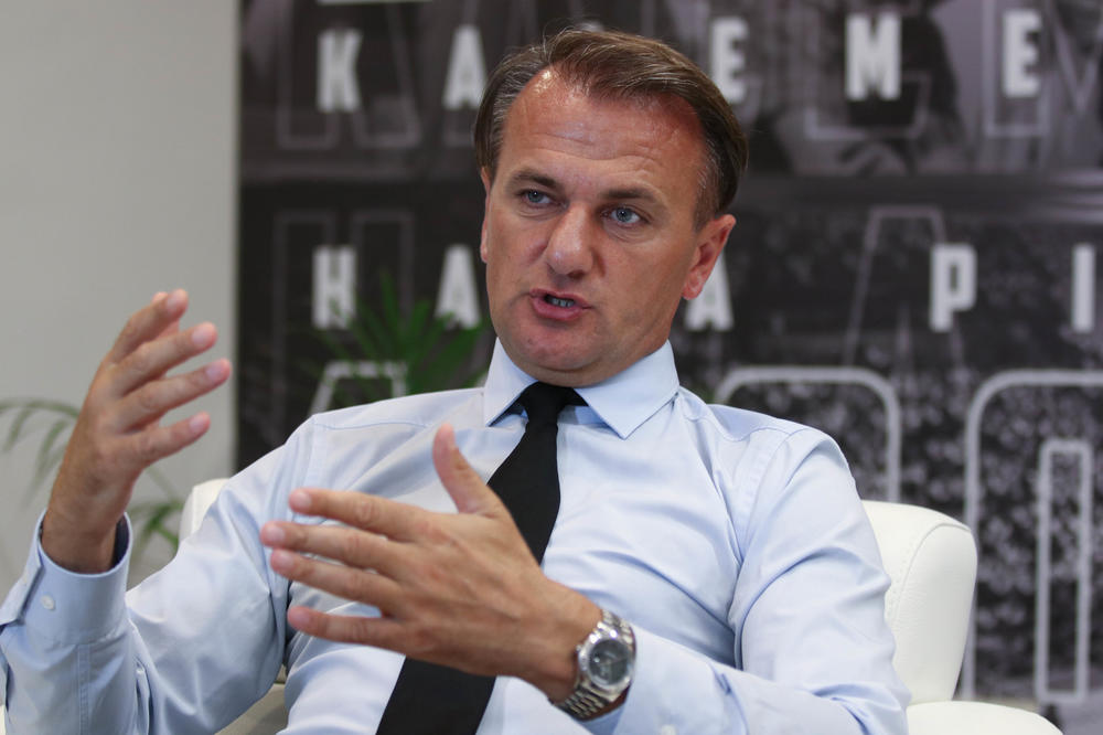 OSTOJA, OD KLUBA SA DUGOVIMA, STVORIO SI TIM KOJI SE NE PLAŠI NIKOGA! Partizanu stigla čestitka na pobedi u derbiju