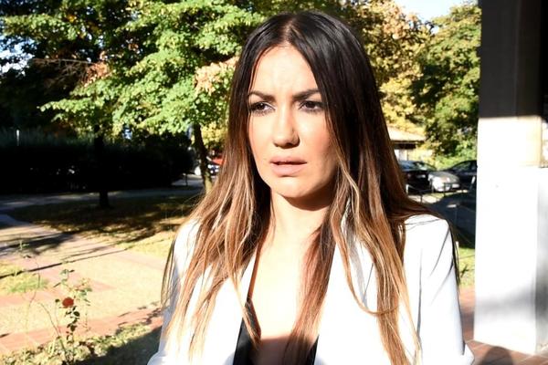 SINDI POKAZALA NOVOG DEČKA, SVI KOJI SU VIDELI ODMAH POČELI DA GA KOMENTARIŠU! Kad ga odmerite biće vam jasno zašto