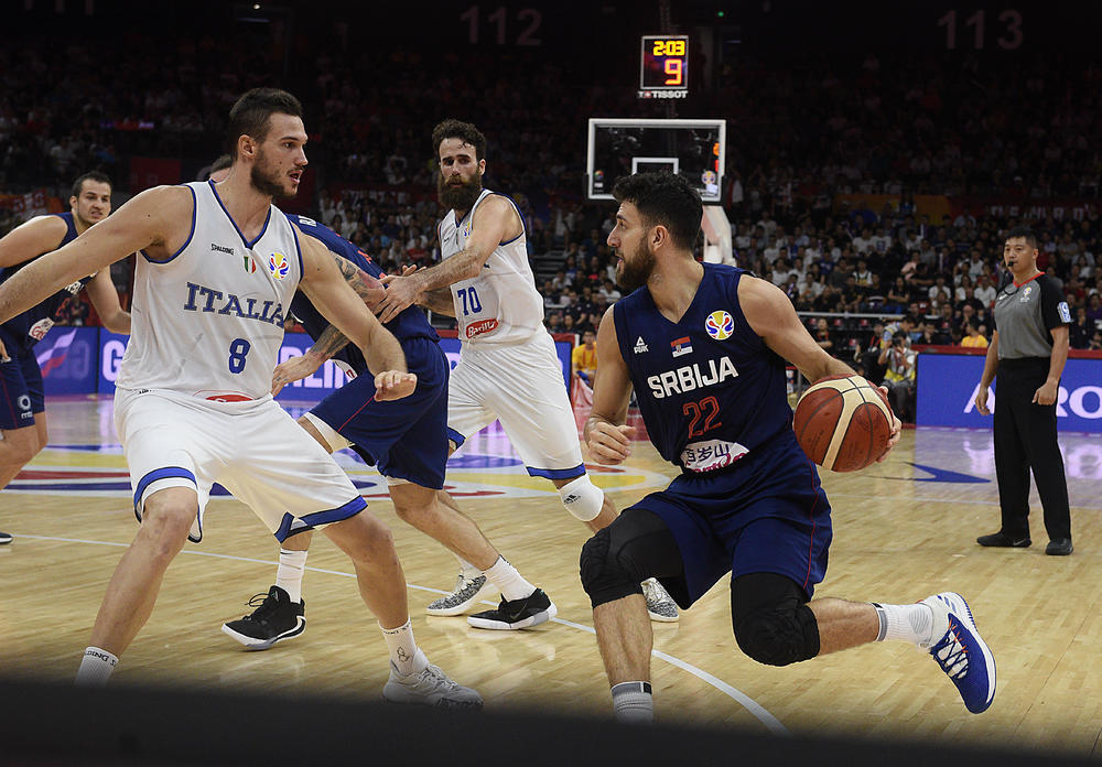 Vasilije Micić poslovnično dobar