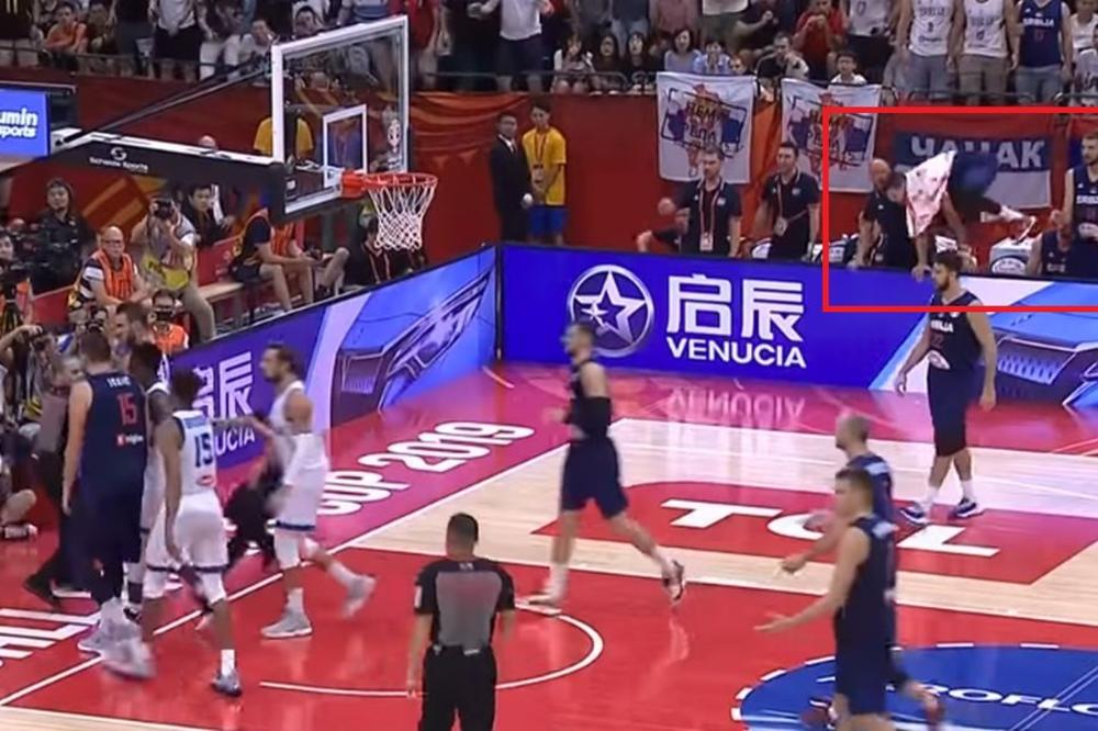 DOK SE JOKIĆ PEGLAO SA HEKETOM, JOVIĆ JE HTEO DA ULETI: Čim je pogledao Saleta Đorđevića, odustao je od toga!