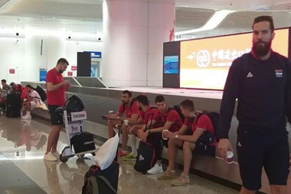 ORLOVI PROMENILI GRAD: Košarkaši stigli u Vuhan, gde ih čekaju okršaji sa Špancima i Portorikancima!