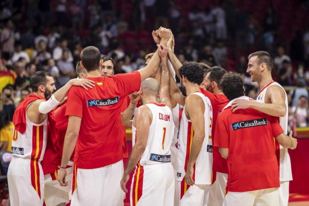 ŠPANCI U GADNOM PROBLEMU PRED MEČ SA SRBIJOM: Jednom od najvažnijih igrača stradao zglob!