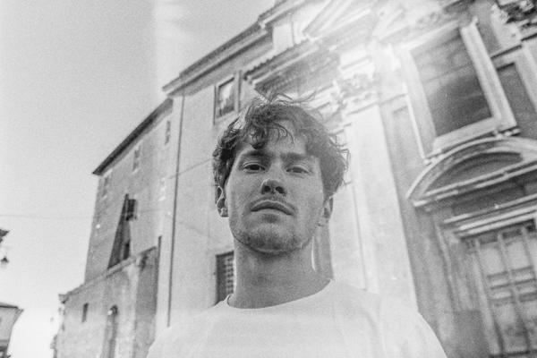 DAVID AUGUST U BEOGRADU: Trofejni multiinstrumentalista otvara Apgrade festival