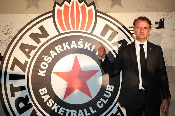 KADA JE NAJTEŽE TU JE: Potez Ostoje Mijailovića oduševio sve Grobare!