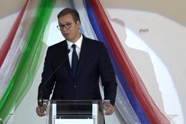 VUČIĆ ČESTITAO ODBOJKAŠICAMA: Podigle ste Srbiju na vrh Evrope - vaše zlato je još sjajnije!