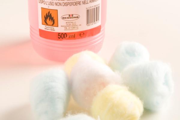 STAVILA JE VODU ZA USTA NA VATU, A ONDA PROTRLJALA ISPOD PAZUHA! Nije mogla da veruje šta joj se DESILO!