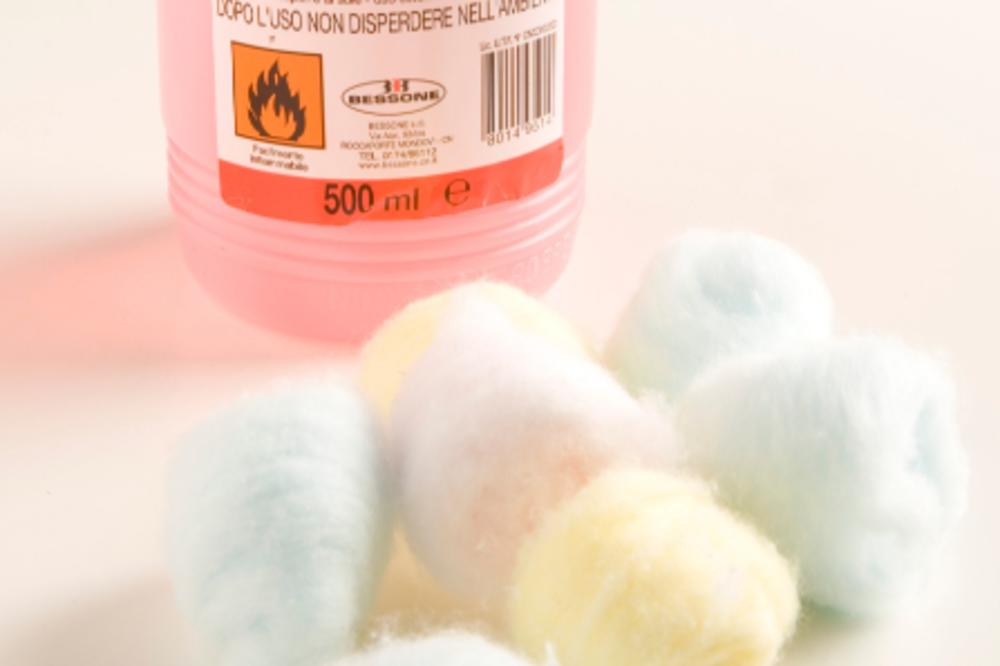 NATOPILA JE VATU U ALKOHOL I STAVILA U PUPAK: Kada je nakon 25 minuta izvadila, NIJE VEROVALA ŠTA VIDI!