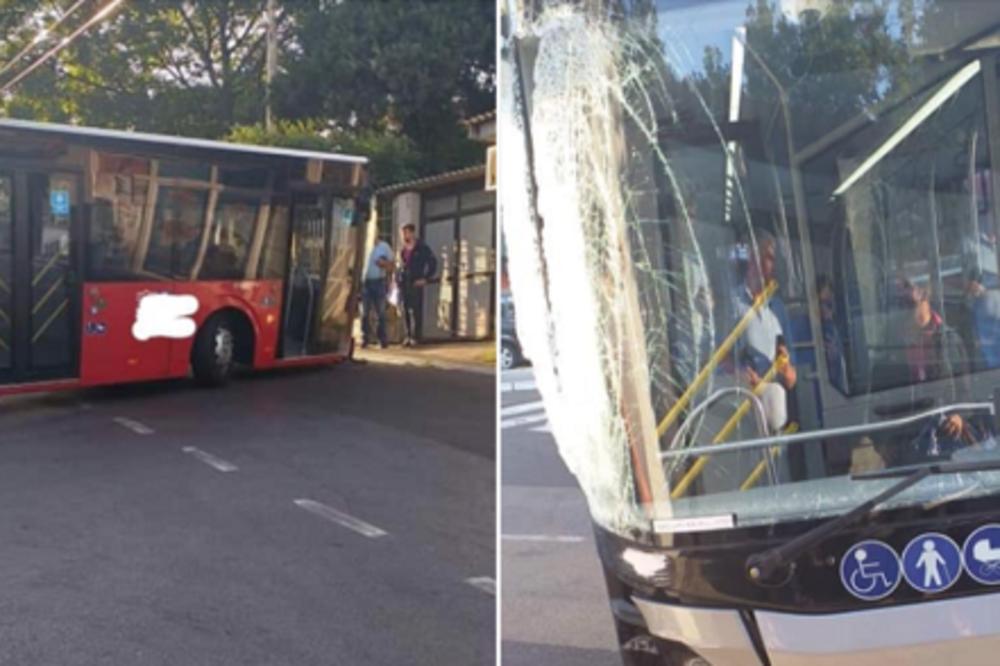 NA ZVEZDARI IZBEGNUTA TRAGEDIJA! Autobus 77 se ZAKUCAO U STUB, ljudi su bili VAN SEBE! DEMOLIRAN JE (FOTO)