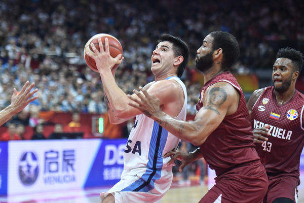 ARGENTINA SE PLASIRALA U ČETVRTFINALE: Pobedom nad Venecuelom izbacila Rusiju sa Mundobasketa!
