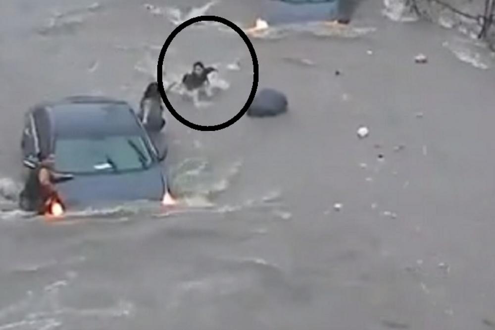 SNIMLJENA SMRT MLADE ODBOJKAŠICE (17): Htela je da pomogne zarobljenoj ženi, nekoliko sekundi kasnije je poginula!