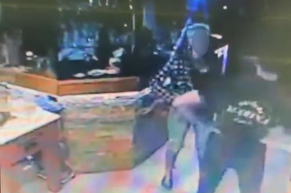 OGLASIO SE KONOBAR IZ OBRENOVCA KOJI JE IŠAMARAN: Otkrio je SVE DETALJE incidenta (VIDEO)