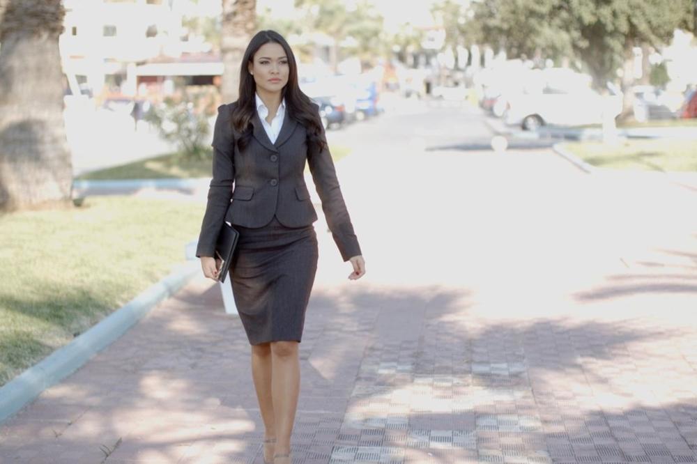 ŽELITE SAVRŠEN POSLOVNI STAJLING? Ovo su nezaobilazni jesenji komadi odeće koje treba da imate!