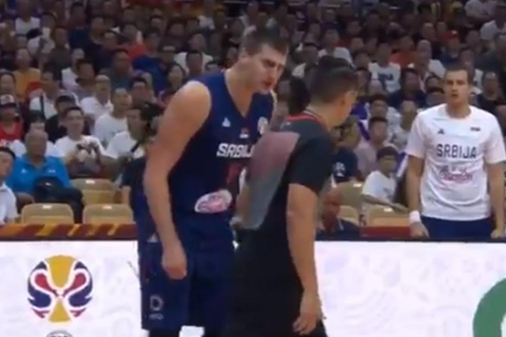 KATASTROFA ZA SRBIJU: Pobesneli Jokić isključen zbog sočnog psovanja sudije, Simonović ga jedva obuzdao!