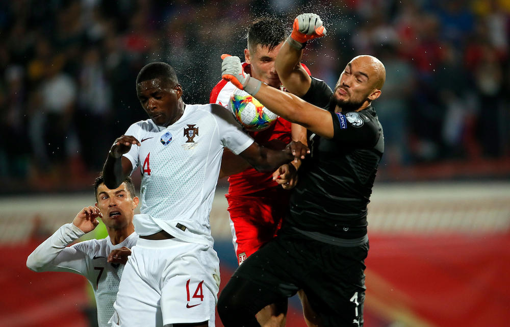 Dmitrović je bio krivac kod vodećeg gola Portugalaca