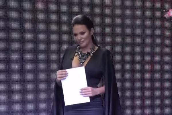 POTKRALA SE VELIKA GREŠKA: Tamara Đurić se TOLIKO SPETLJALA tokom vođenja emisije, da je SVIMA OKRENULA LEĐA!