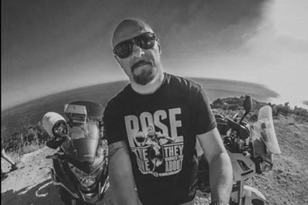 GRU SA BIVŠOM MANEKENKOM IMA DVA SINA: Zbog njega je napustila KARIJERU, a bili su na KORAK OD RAZVODA! (FOTO)