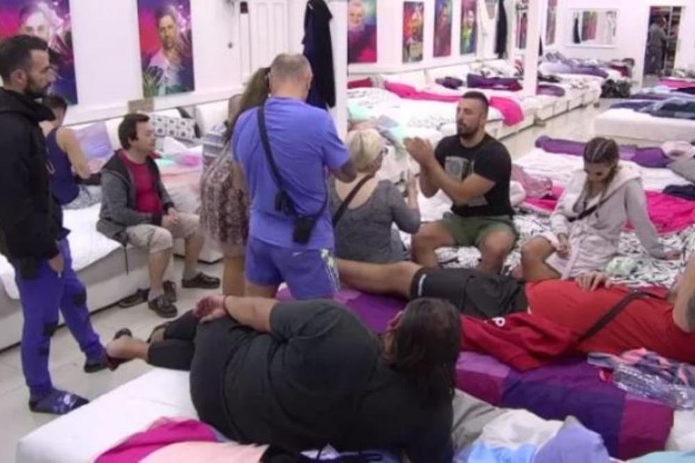 DUGO IM JE TREBALO DA ZARATE PONOVO: Miljana i Tomović ušli U KLINČ: Napravila si dete u WC-u! (VIDEO)