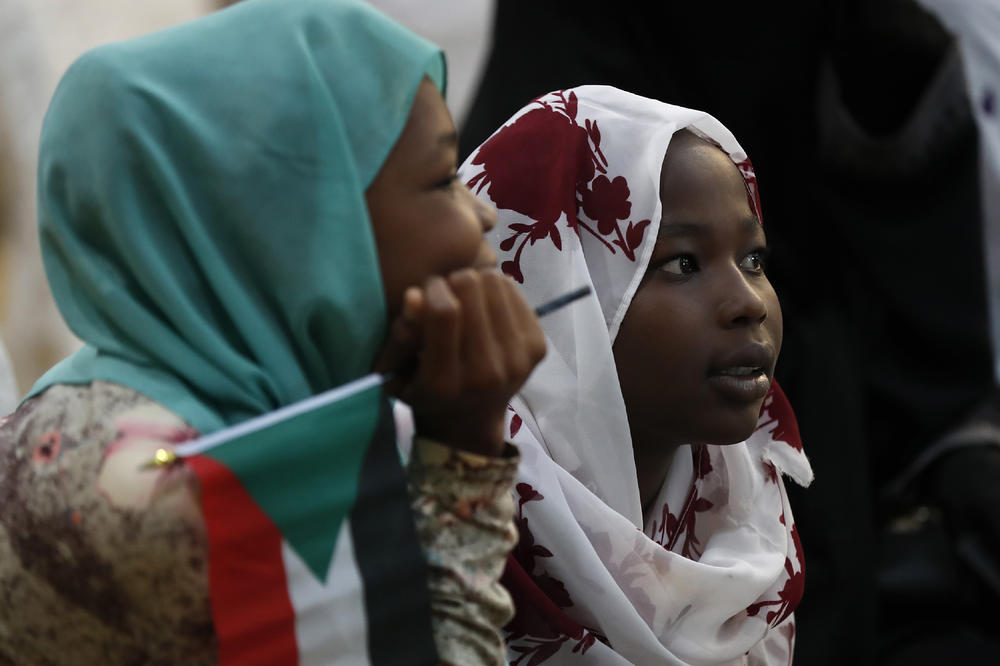 DEVOJČICA IMA 11 GODINA I JEDNU ŽELJU - DA SE RAZVEDE! Zbog bolesne TRADICIJE, životi mnoge dece su uništeni!