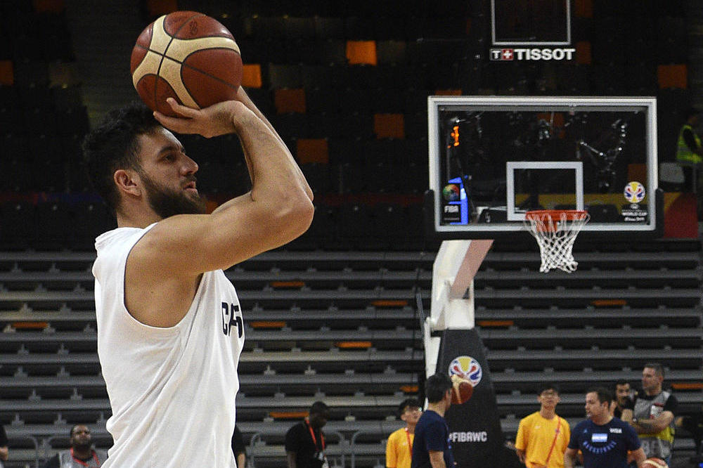 MICIĆ SE NA OVAJ NAČIN OPROSTIO OD MAJKE: Junak Srbije ima poseban detalj na dresu u meču sa Argentinom!