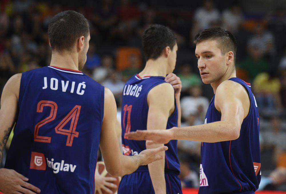 Stefan Jović je često prepuštao loptu u ruke drugim igračima