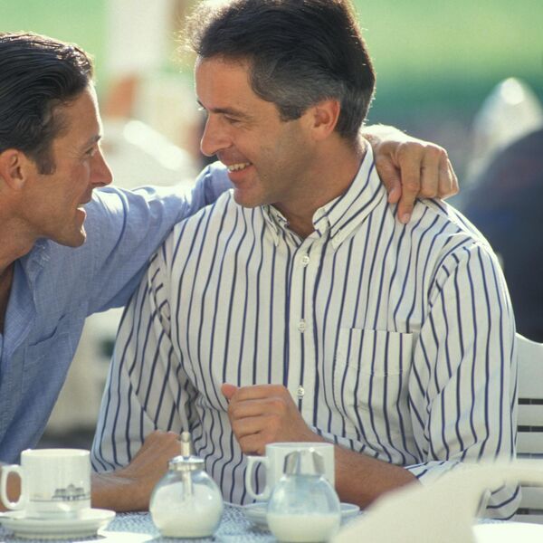 MUŠKARCI OTKRILI KOJE TAJNE NIKADA NE GOVORE ŽENAMA: Evo na koji način pričaju drugarima o vašoj AKCIJU iz KREVETA