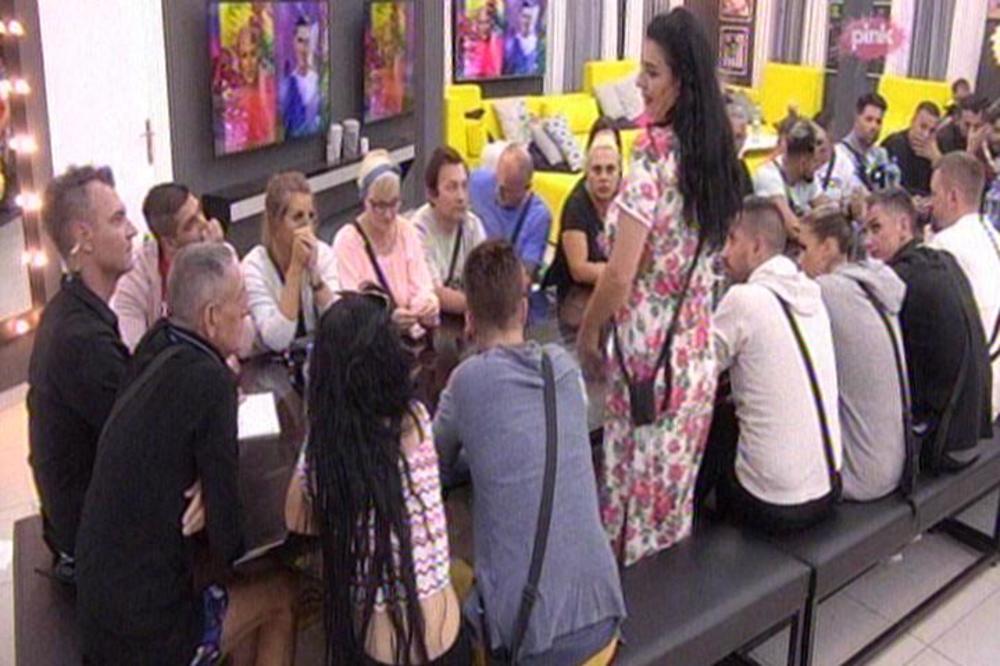 SAŠKA STRAŠNO NAPALA IVANU: Ti si bila NJEGOVA švalerka! (VIDEO)