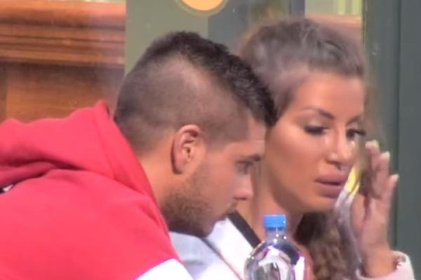 DABOGDA TI RAK POJEO MATERICU: Biljana je Dalilu KLELA na brutalan način! Dejan i ona GRCALI U SUZAMA! (VIDEO)