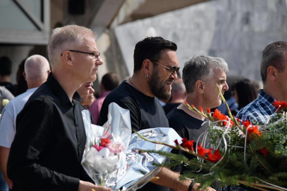 NIGOR JE UBACIO JEDNU STVAR U GROB SVOG PRIJATELJA! Od tada je krenulo sve po zlu, kao da je proklestvo!
