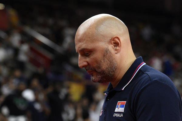 SALE SE OPROSTIO OD DUDE: Večito sam ti zahvalan, neka su ti lake nebeske visine! (FOTO)