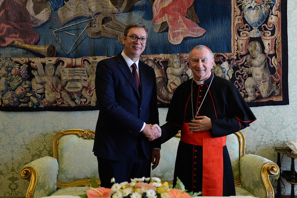 POSLE SASTANKA SA VUČIĆEM, OGLASIO SE I PAPA FRANCISKO! Otkrio je kojih su se sve tema DOTAKLI