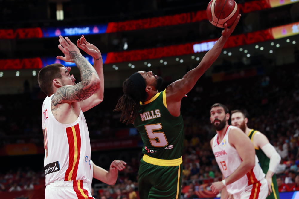 BRUTALNO POLUFINALE MUNDOBASKETA: Australija je vodila ceo meč, a onda se desilo potpuno ludilo u finišu utakmice!