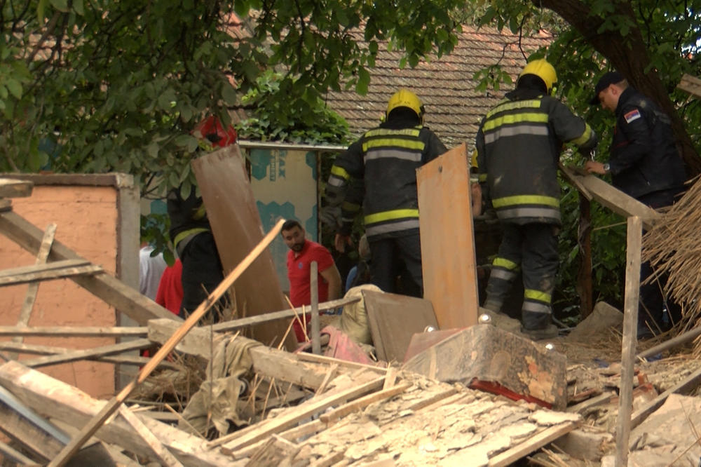 ČOVEK IZ SUBOTICE SE ZAPALIO ZBOG CIGARETE! Krov mu se samo sručio na glavu (FOTO)