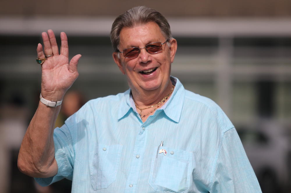 PRAJD IMA LEGENDARNOG GOSTA IZ AMERIKE: Fred Tri Sekvoja ima SNAŽNU PORUKU za LGBT zajednicu u Srbiji!