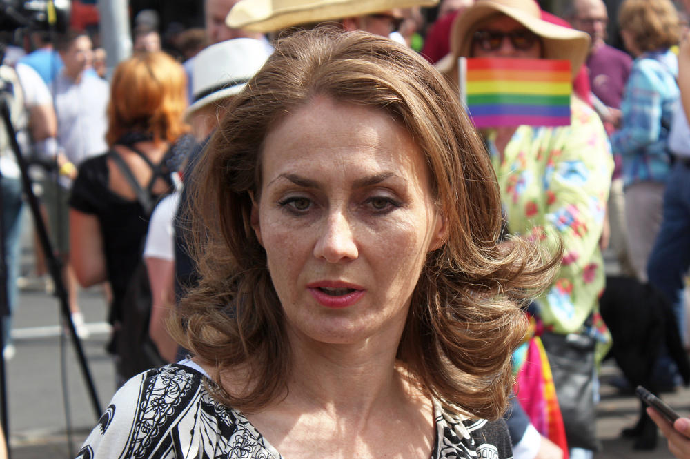POVERENICA ZA ZAŠTITU RAVNOPRAVNOSTI O LGBT POPULACIJI! Situacija je malo bolja, ali se i dalje OMALOVAŽAVAJU
