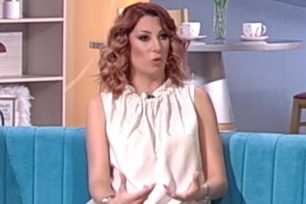 NADEŽDA BILJIĆ POKAZALA TRUDNIČKI STOMAK: Više NEMA DILEME, pevačica je SVE OTKRILA!