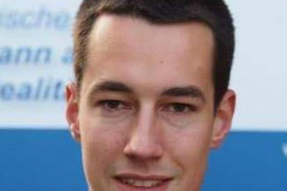 MLADI NEMAC SE BRUTALNO USTREMIO NA ZEMANA: Nezavisnost Kosova je istorijska ČINJENICA i nepovratna STVARNOST!