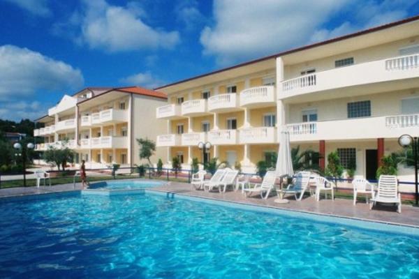 U GRČKOJ LETO I DALJE TRAJE!